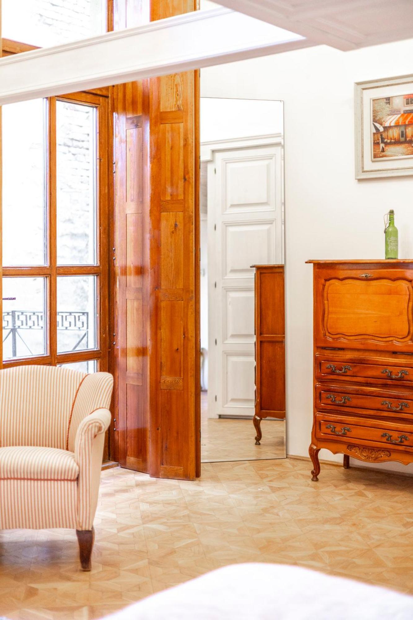 Classy Quentin Dream In The Heart Of Apartamento Budapeste